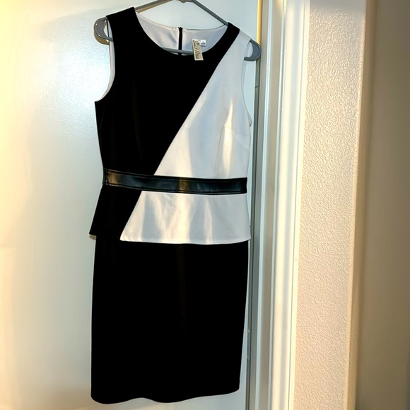 Dress - Picture 1 of 1